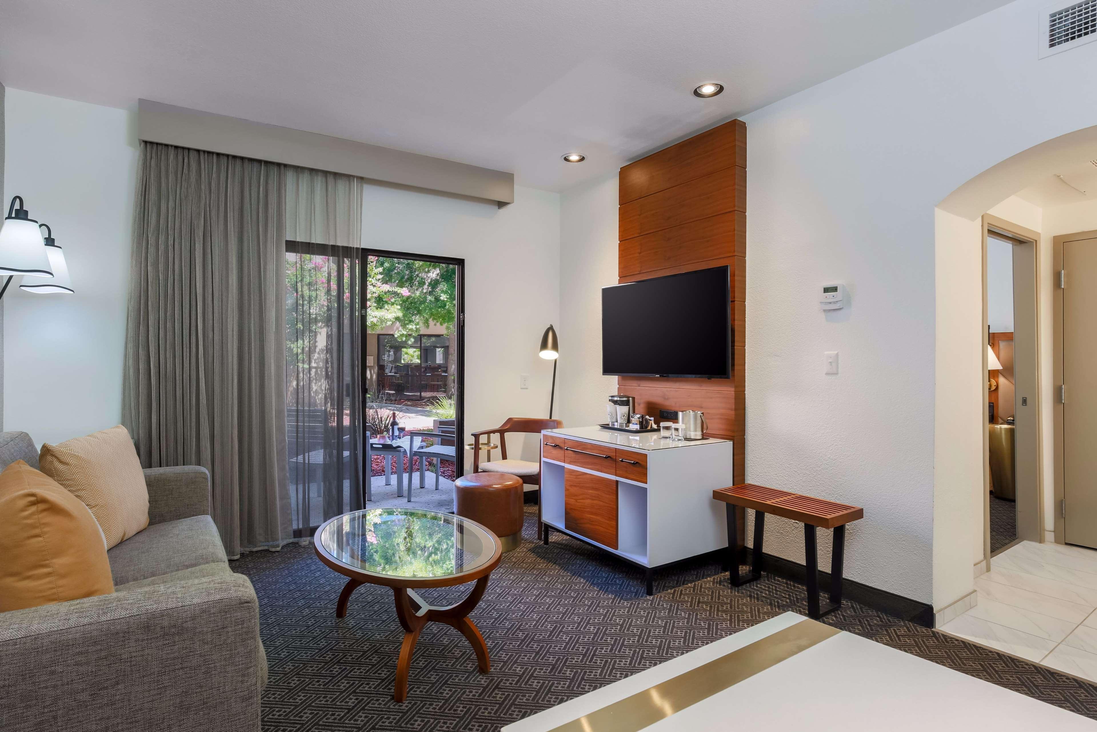 Doubletree Suites By Hilton Hotel Sacramento - 랜초 코도바 외부 사진